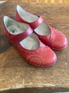 El Naturalista Yggdrasil Mary Jane Clog